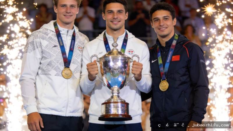 足球中场球员位置职责与类型划分